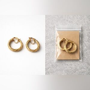 Elegant Gold Hoop Earrings